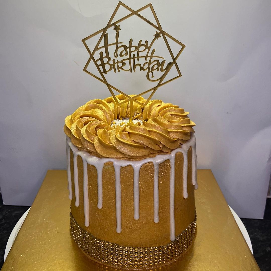 20+ Best Golden Birthday Cake of [2024] - Birthday Party Ideas